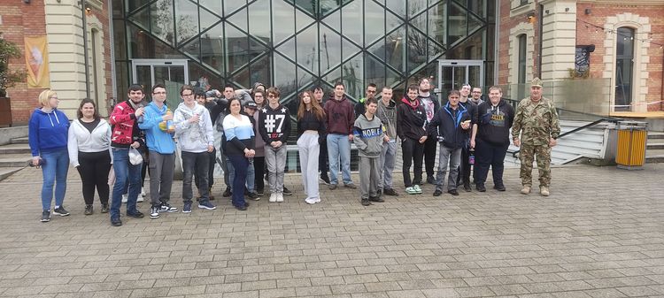 Élménydús honvédelmi program a Bálnában